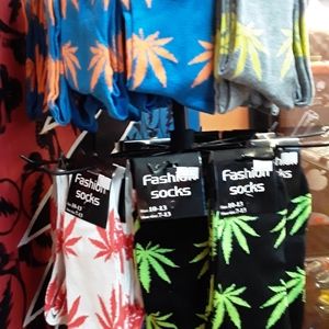 Leaf design colorful socks